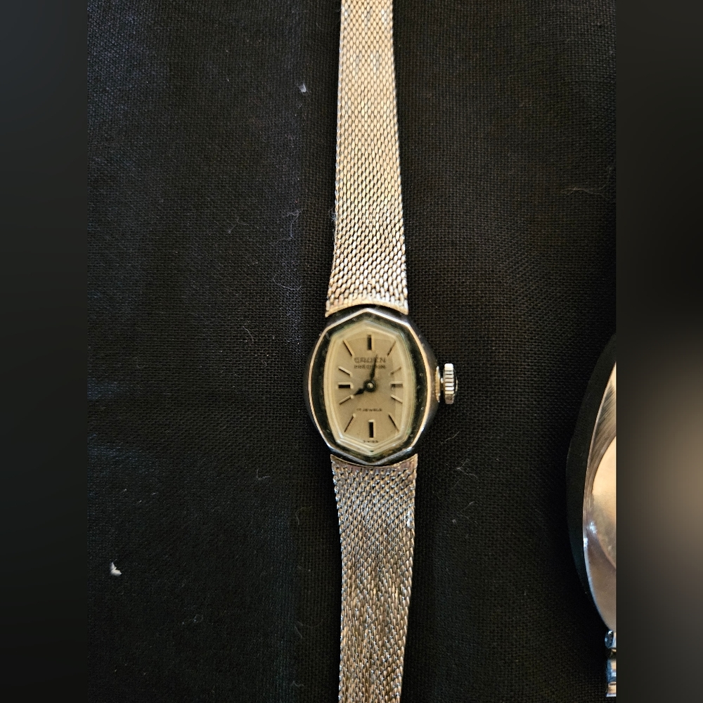 Vintage ladies Gruen Precision Mechanical self wind watch